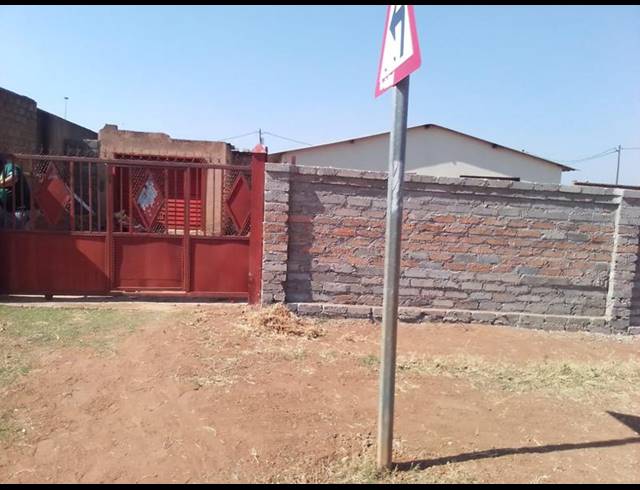 2 BEDROOM HOUSE FOR SALE IN SOSHANGUVE SOUTH